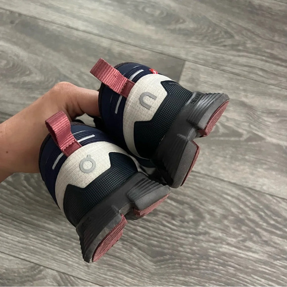 On Running Cloud X Shift Women's Lace Up Running - Picture 9 of 10